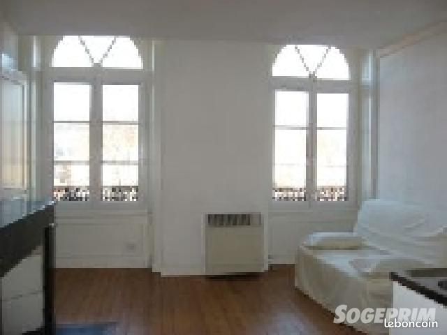 Appartement 1 pièce(s) 21 m²à louer Lons-le-saunier