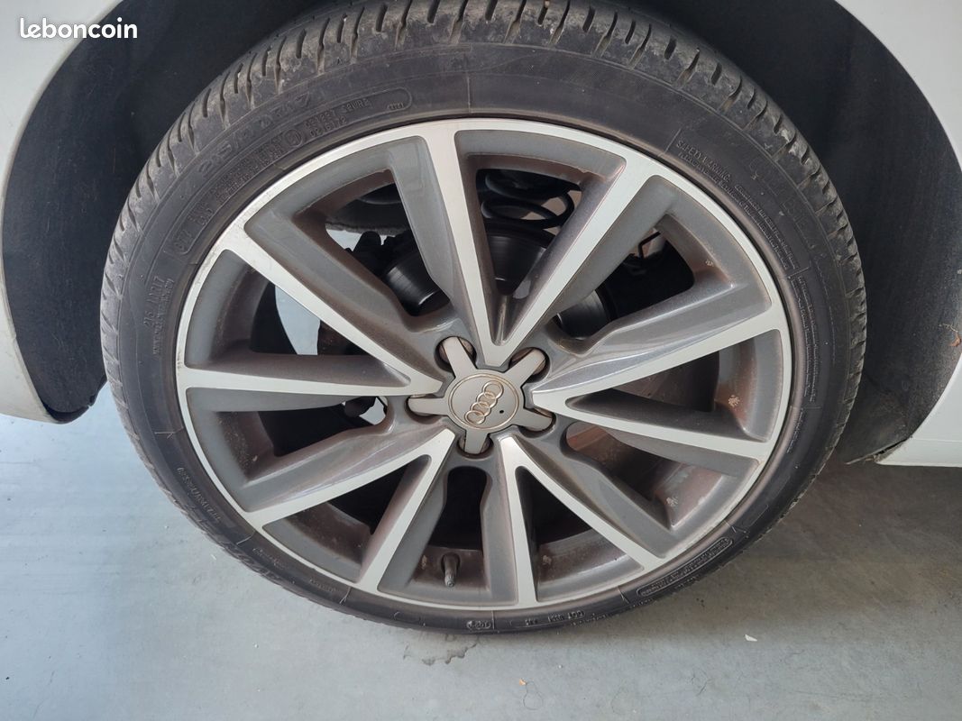 Audi A1 Sportback Ambition Luxe S-tronic 150cv - TOIT OUVRANT/RADARS AV & AR/REGULATEUR DE VITESSE/CLIMATISATION (image 21)