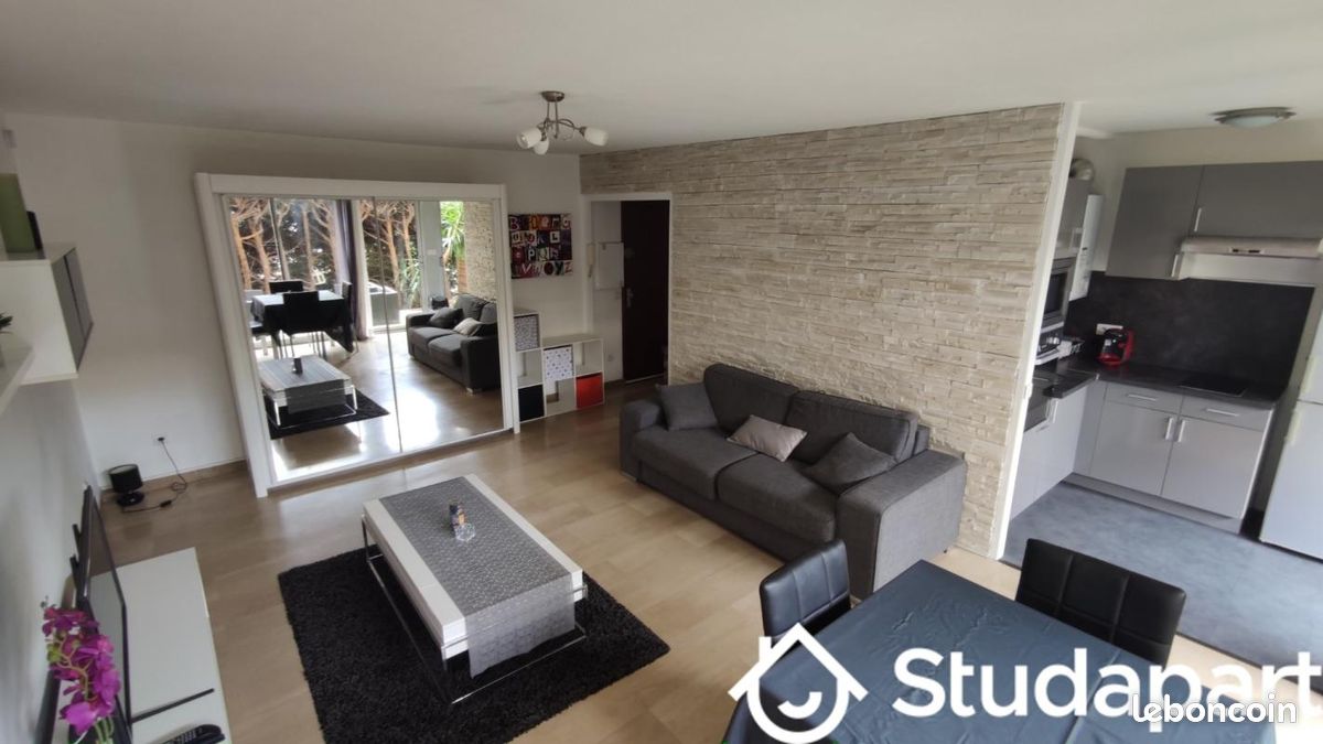 Appartement 1 pièce 35 m² · à Antibes · 35 m² · 830 €