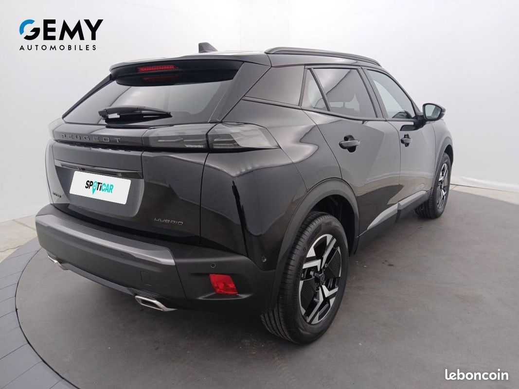 PEUGEOT 2008 Hybrid 145 e-DCS6 Allure (image 18)