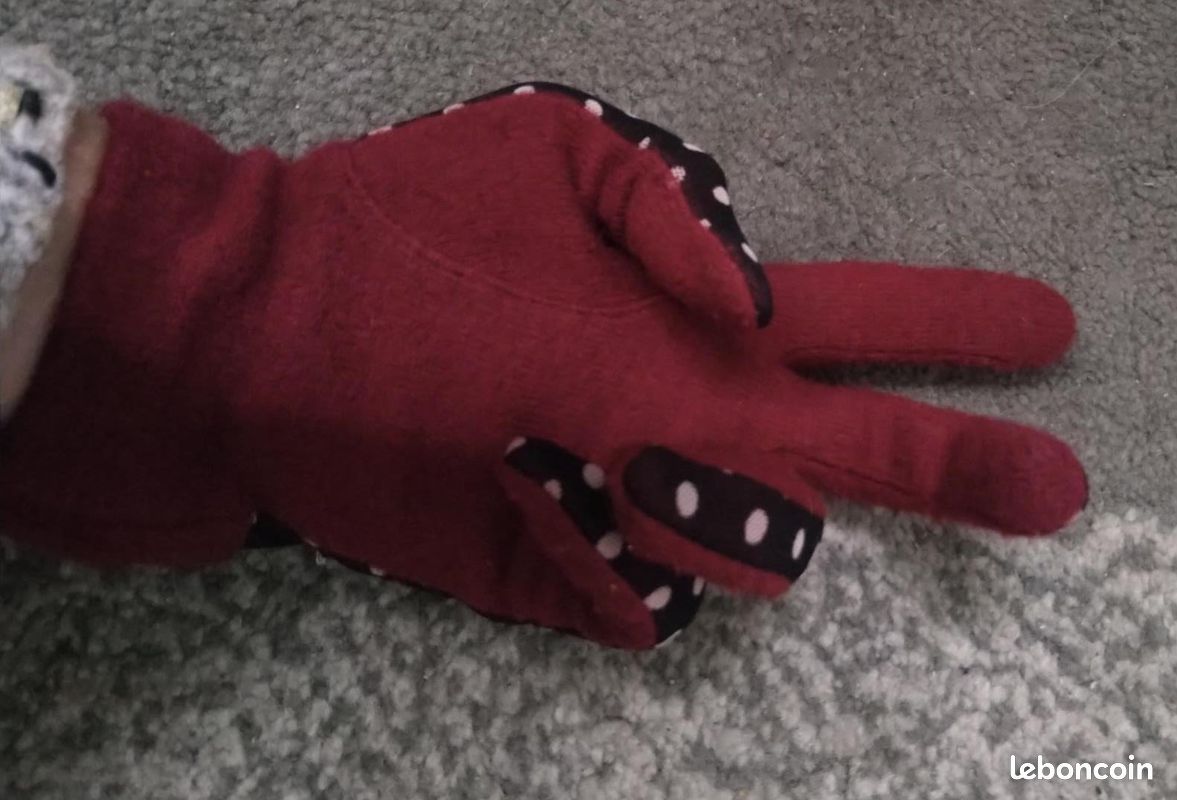 Gants maille bordeaux et pois blancs (image 6)