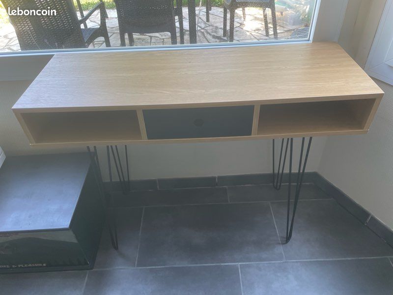 Console type scandinave- bureau d’appoint (image 2)