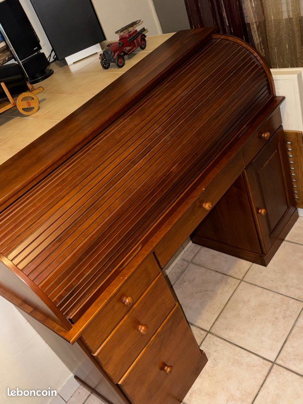 Bureau élégant à cylindre, fermeture rideau coulissant (image 2)