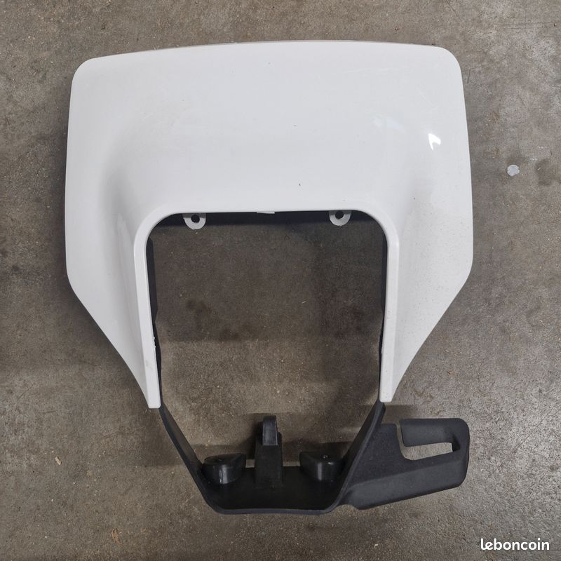 Plaque phare avec support husqvarna neuf (image 1)