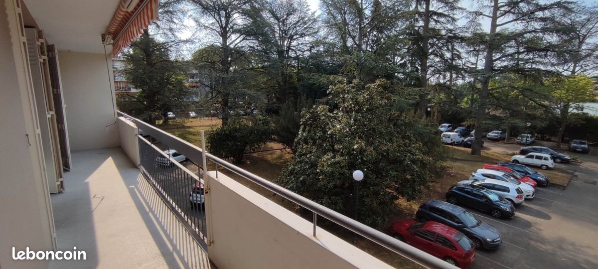 Appartement 3 pièces 70 m² · à Décines-Charpieu · 70 m² · 950 €