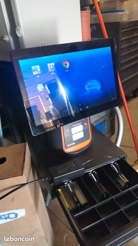 Caisse enregistreuse SUNMI, modèle non spécifié, avec écran tactile intégré (image 2)