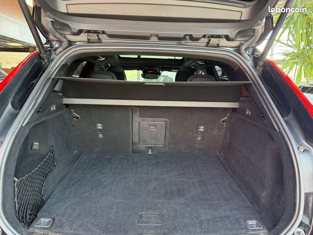 Volvo XC60 T4 190 CV BVA PACK R-DESIGN TOIT OUVRANT GPS (LAURENT AUTO) (image 23)