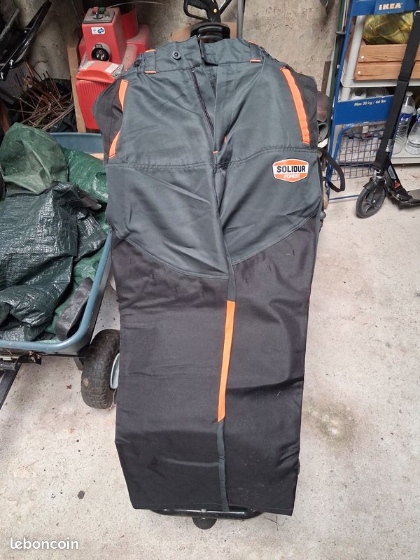 Vends pantalon de protection pour débroussailler (image 1)