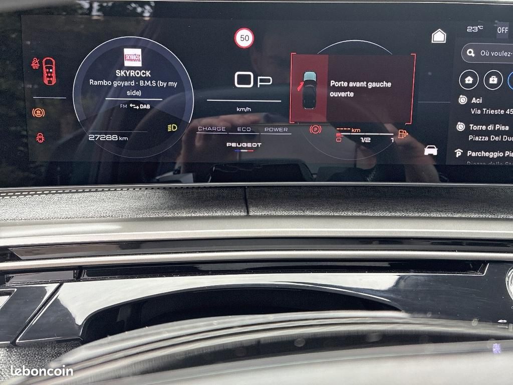 Peugeot 5008 Hybrid 145 ch e-DCS6 GT (image 17)