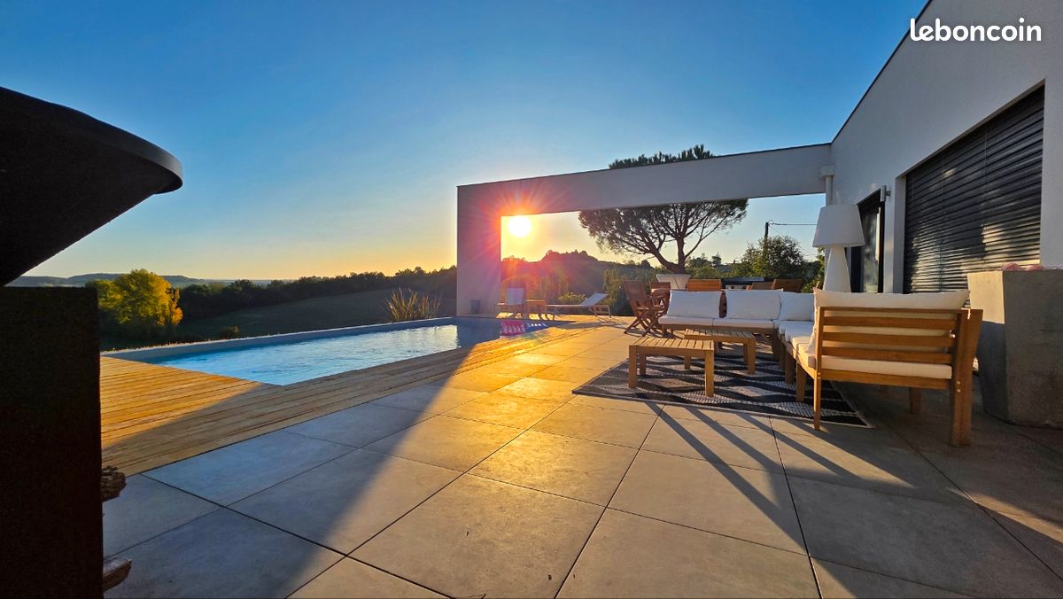 Maison 6 pièces 182 m² · à Puygouzon · 182 m² · 585 000 €