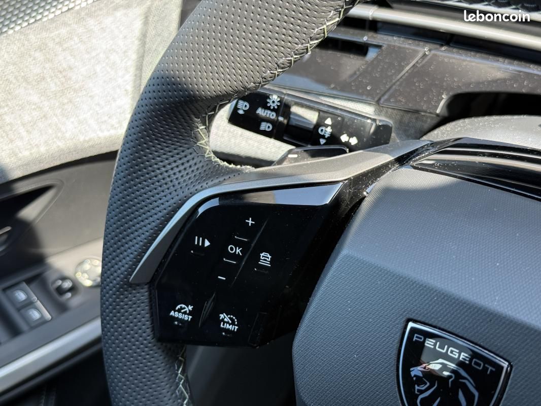 Peugeot 3008 GT EXLUSIVE HYBRID 145 CH (image 16)