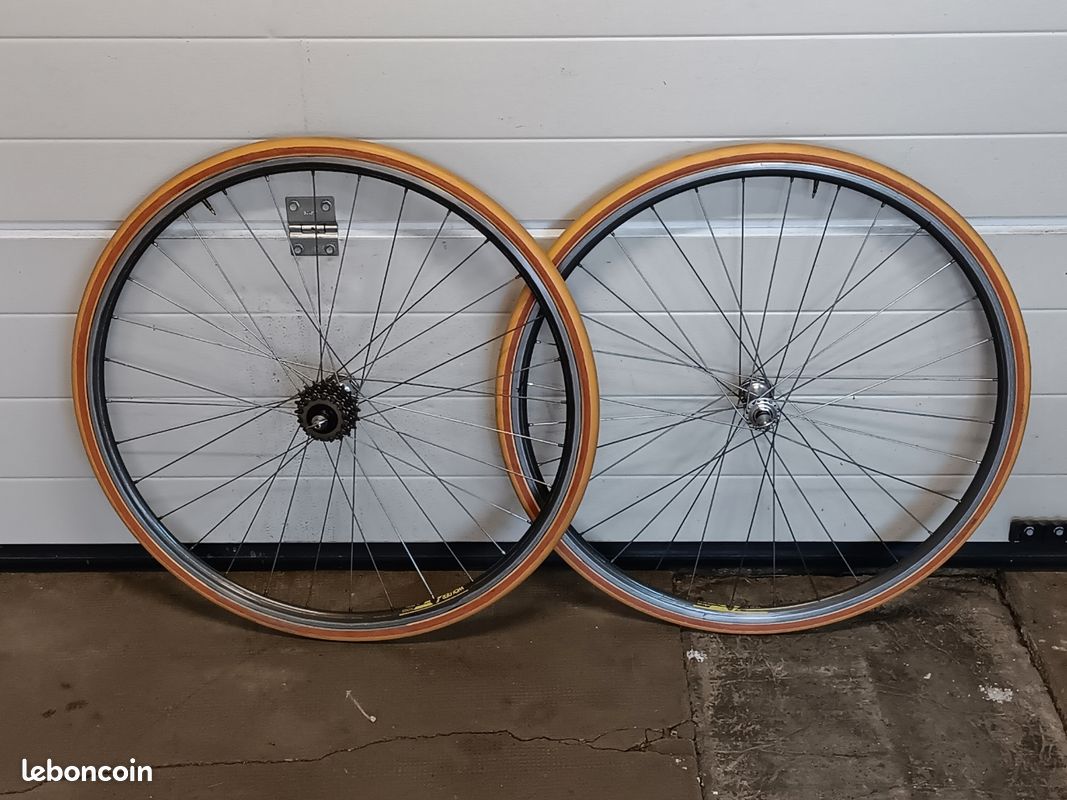 Paire écrou roue de vélo ancien vintage 9,5 mm | UK