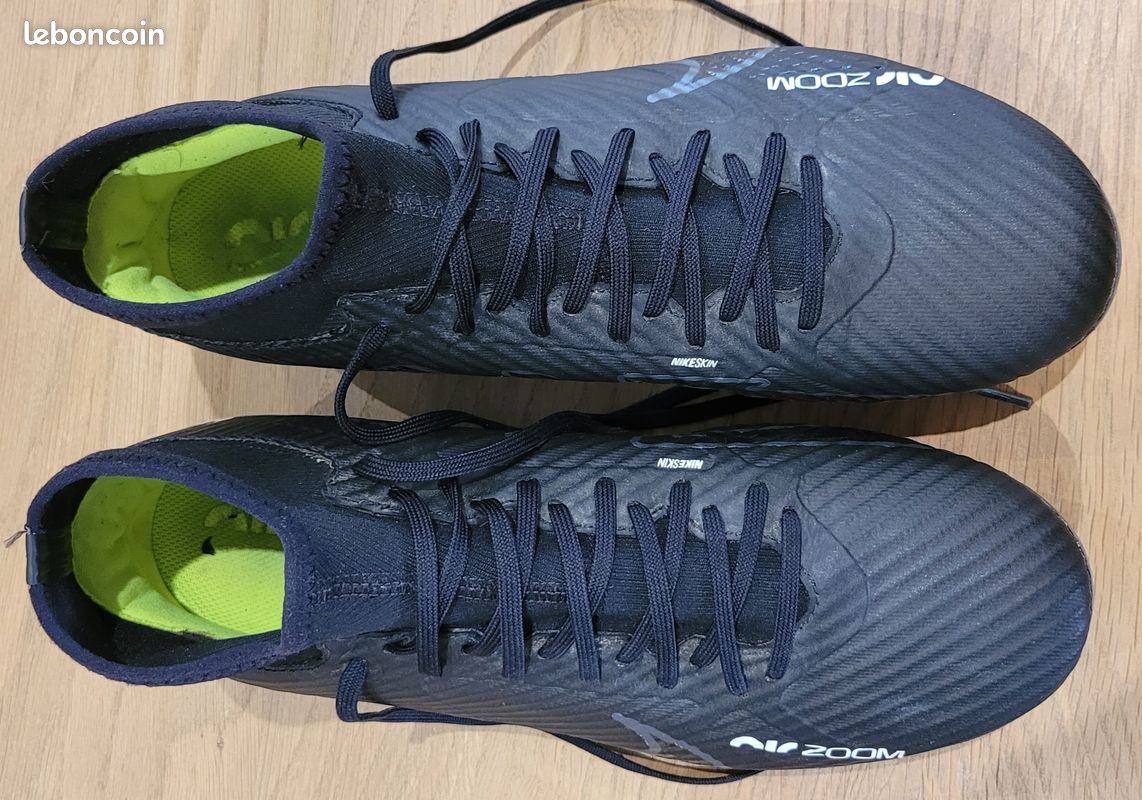 crampons visses nike