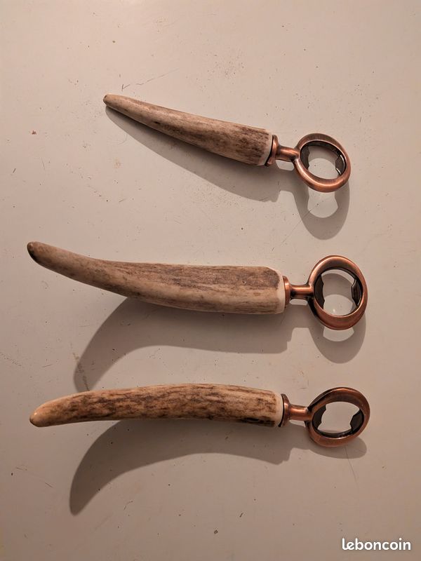 Décapsuleur bois de cerf (image 1)