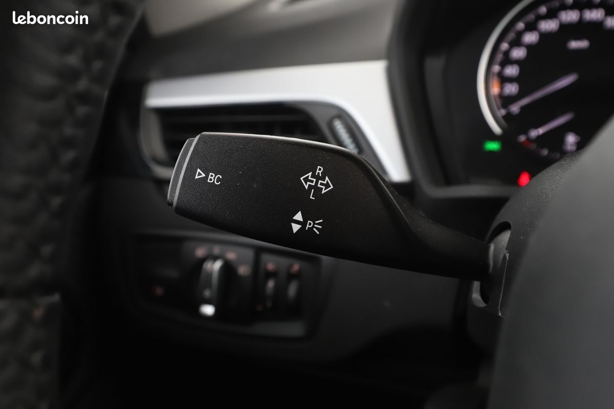 BMW X1 xDrive25e Business Design BVA6 220 ch (image 17)