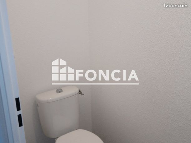 https://img.leboncoin.fr/api/v1/lbcpb1/images/ce/97/99/ce979909258c50cc5e1f8b8f4743c0c0c1cef12f.jpg?rule=ad-image