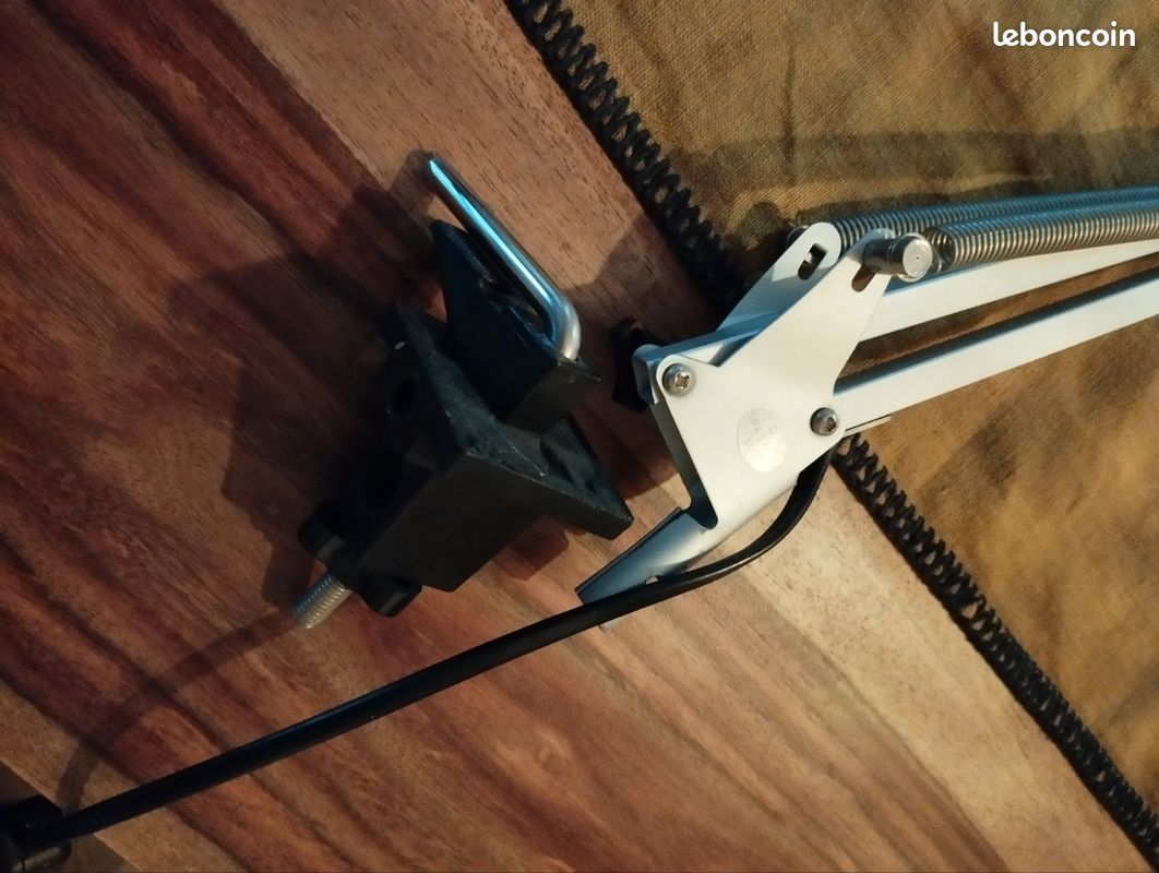 Lampe de bureau (image 3)