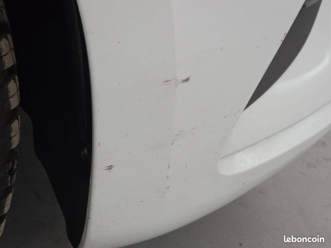 RENAULT Clio TCe 90 Equilibre (image 31)