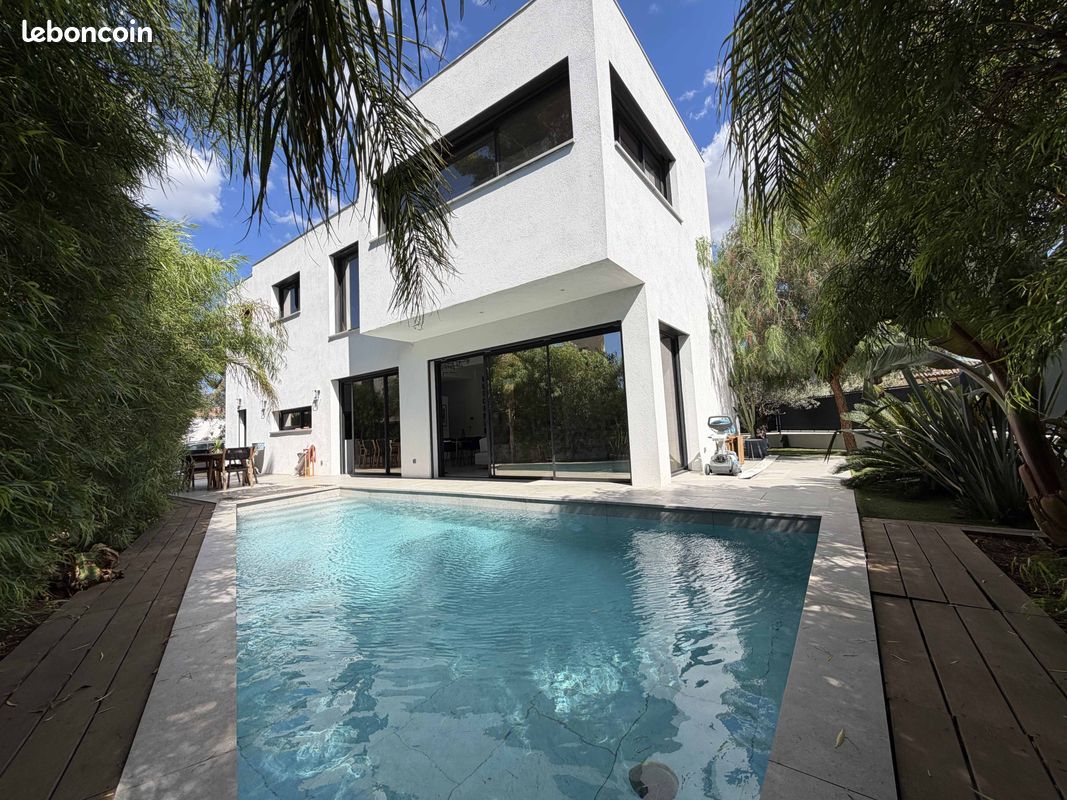 Maison 5 pièces 180 m² · à La Garde · 180 m² · 1 250 000 €