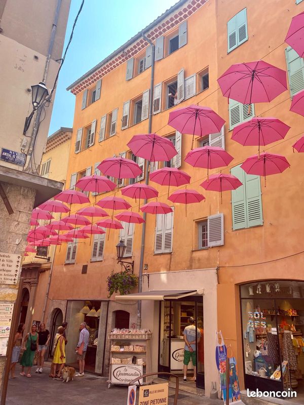 Appartement 3 pièces 55 m² · à Grasse · 55 m² · 1 050 €/mois