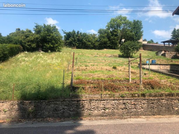 Terrain 850 m² Amplepuis