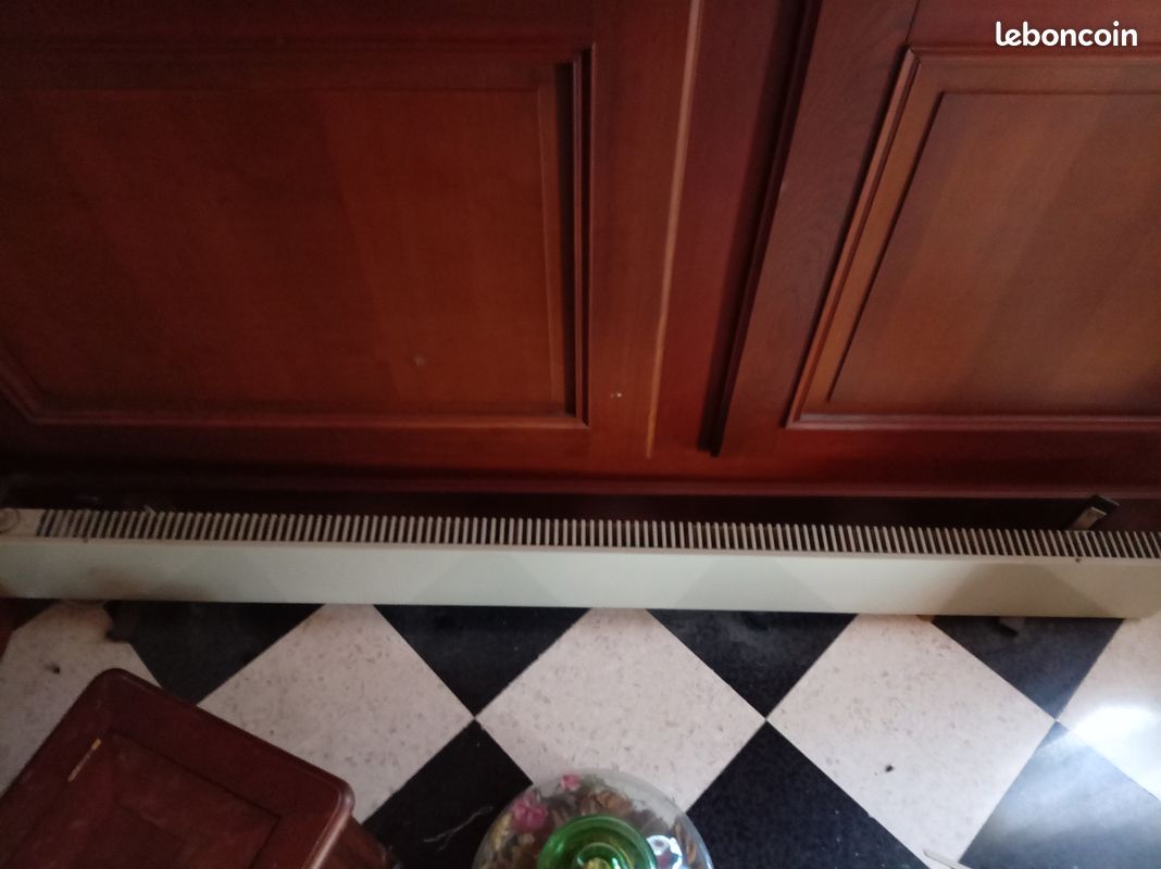 Lot de 7 Radiateur Electrique ( 200 les 7 NEGOCIABLE ) )de différentes grandeur , avec supports et câble . Envoi des dimensions sur demande (image 3)