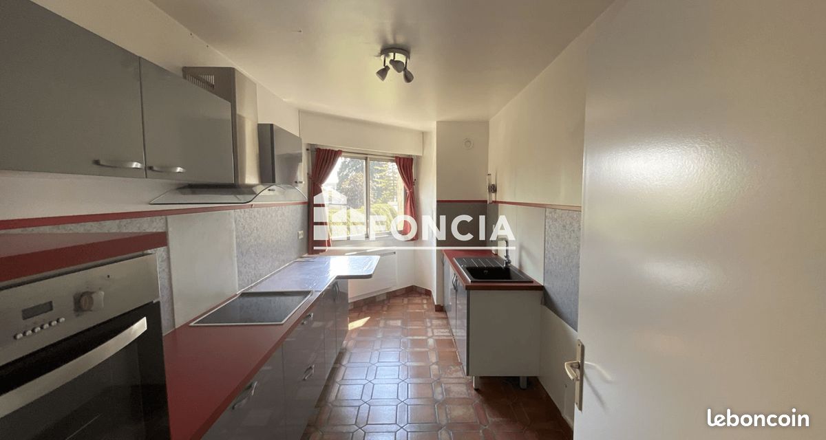 Appartement 3 pièces 90 m² · à Charleville-Mézières · 90 m² · 779 €/mois