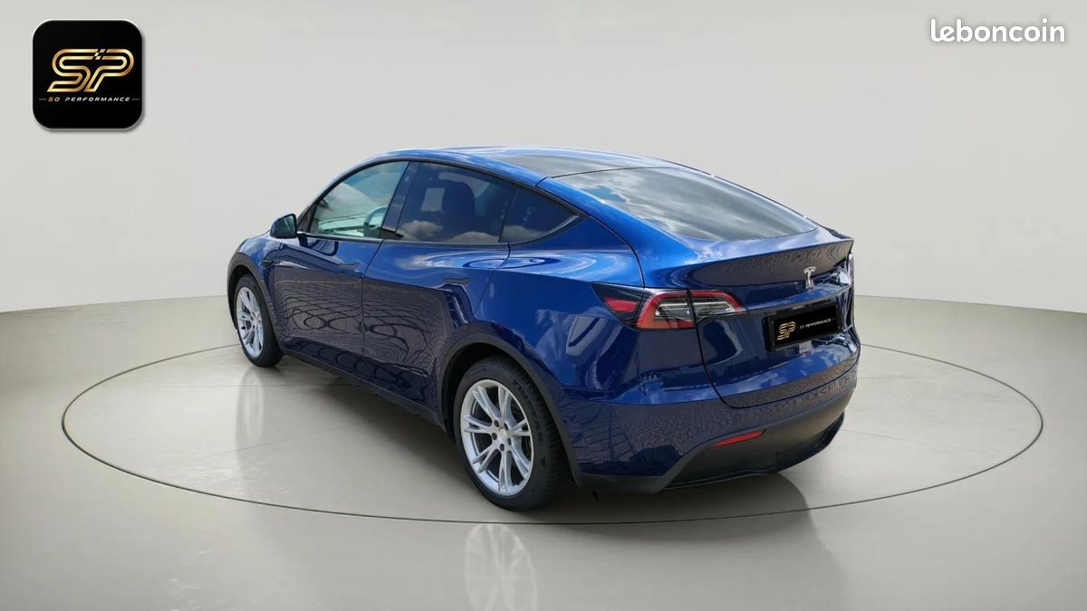 TESLA MODEL Y Performance * Dual Motor AWD * 534 ch * 75 kWh * Toit Pano (image 3)