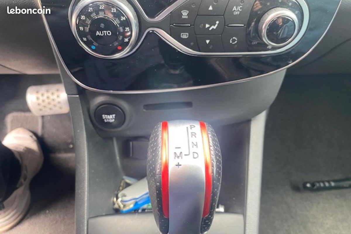 RENAULT CLIO 1.6 Energy - 220 - BV EDC IV BERLINE R.S. Trophy PHASE 2 (image 16)