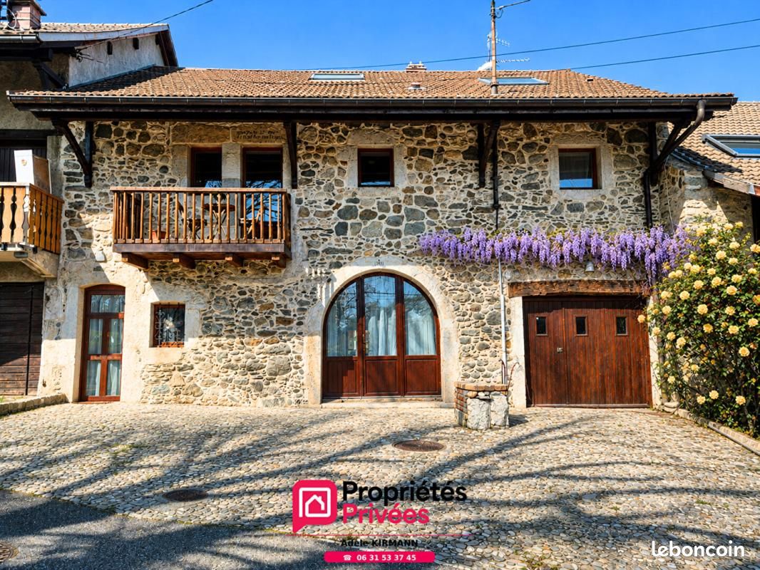 Maison 7 pièces 211 m² · à Valleiry · 211 m² · 595 000 €