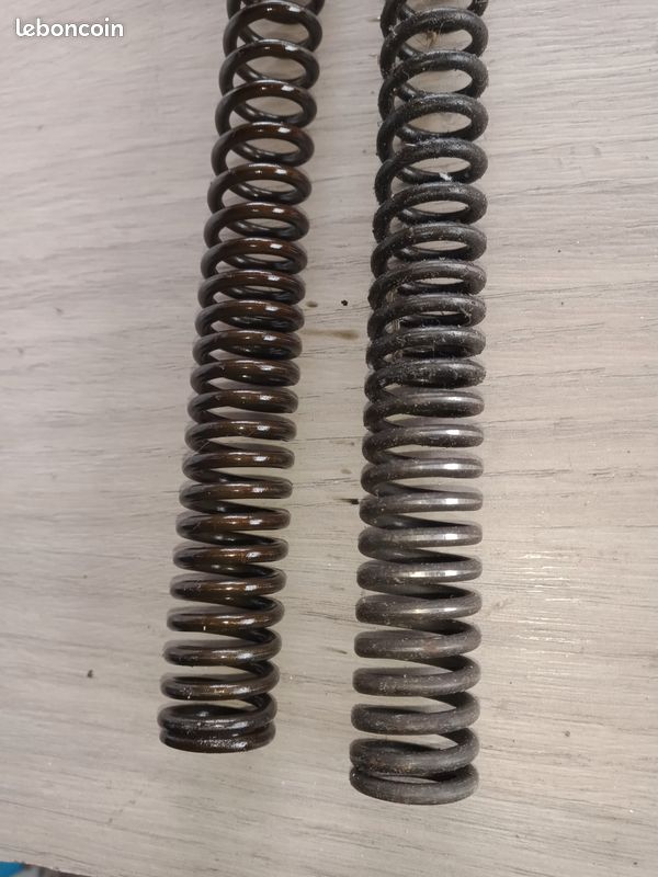 Ressort/agrafe Pour Porte-ampoule Yamaha DTMX 125 - Pièce De Rechange Neuve - Origine France