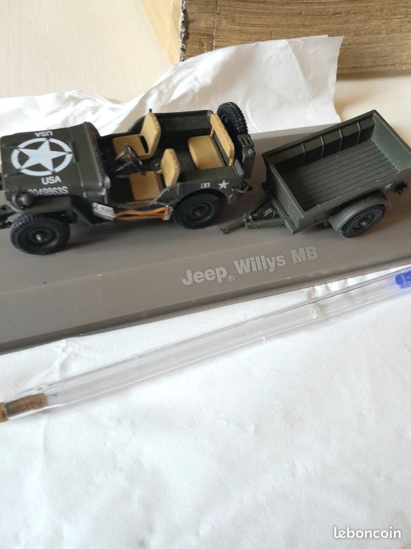 Jouet Miniature Jeep En Tôle - Marque Jean Vinot - Époque Vintage