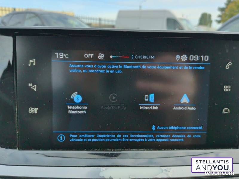 Peugeot 208 PureTech 75 S&S BVM5 Style (image 16)