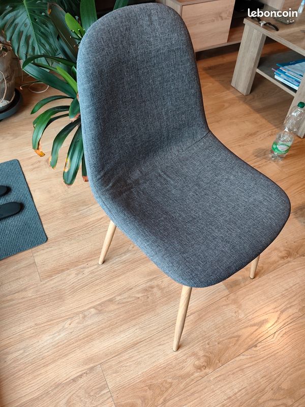 Chaise scandinave grise à venir chercher Boulevard Jules Verne (image 1)