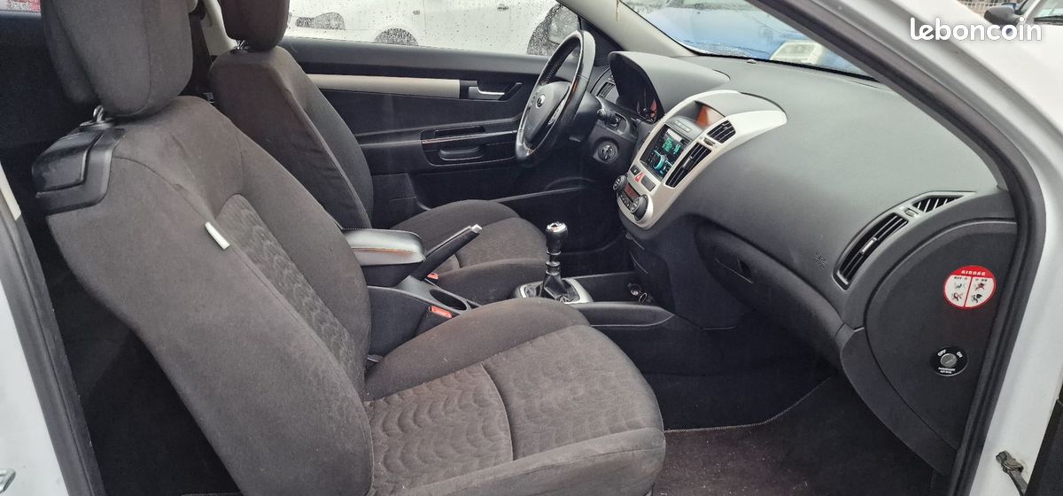 Belle Kia Pro Cee’d 1.6l i Cvvt 16v 126 Cv Pack Sport Du 05/09 (image 5)