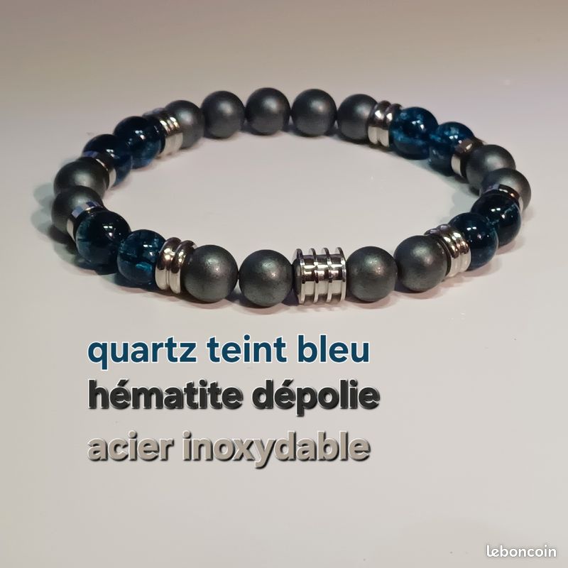 Bracelet élastique élégant pierres hématite grise, quartz teinté bleu et acier inoxydable (image 1)