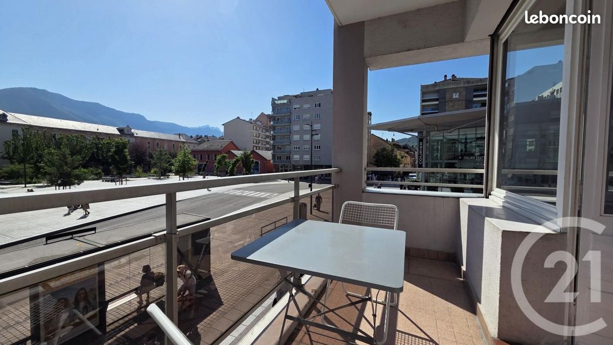 Appartement 3 pièces 63 m² · à Annecy · 63 m² · 1 240 €