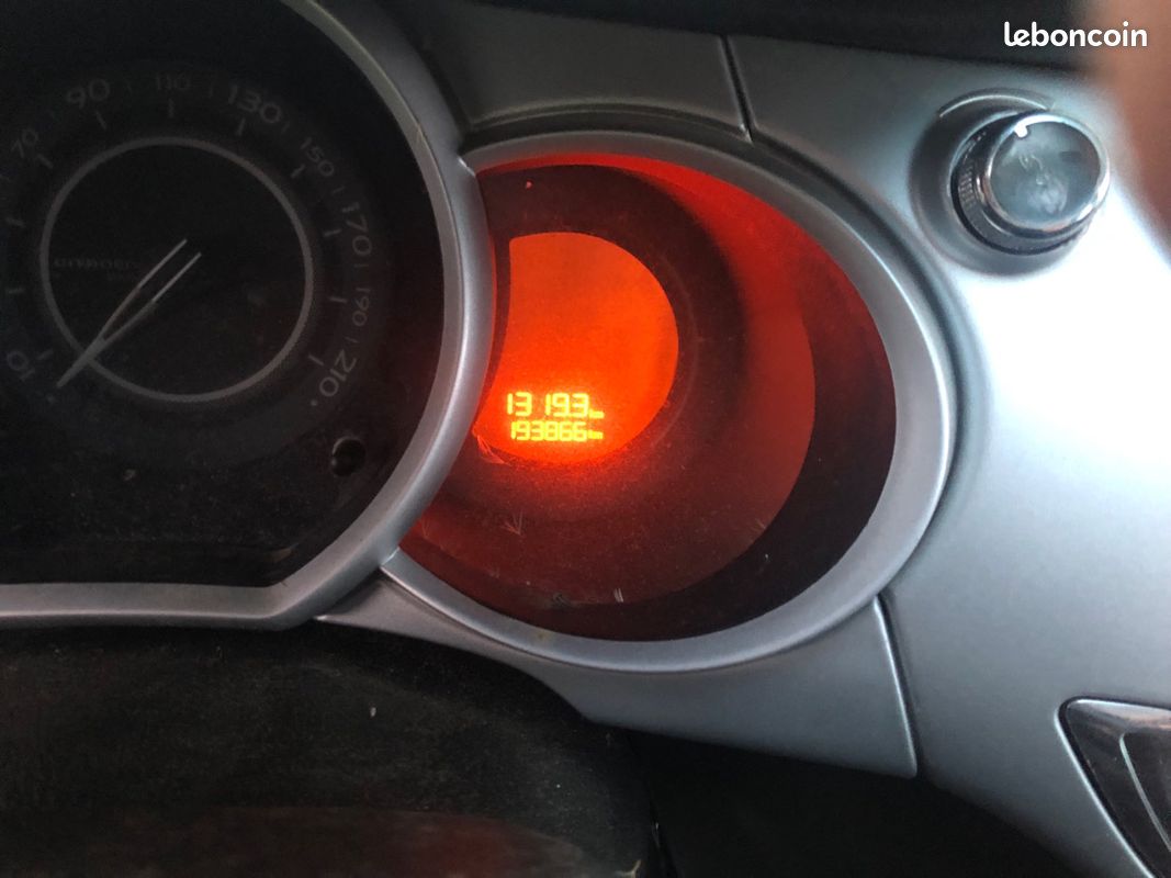 Citroën C3 en pièce (image 2)