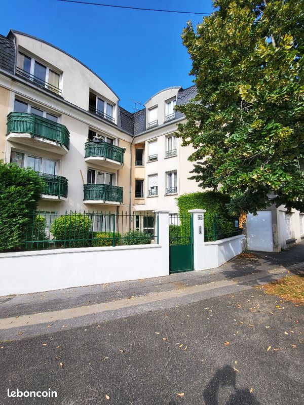Appartement 2 pièces 42 m² · à Taverny · 42 m² · 910 €