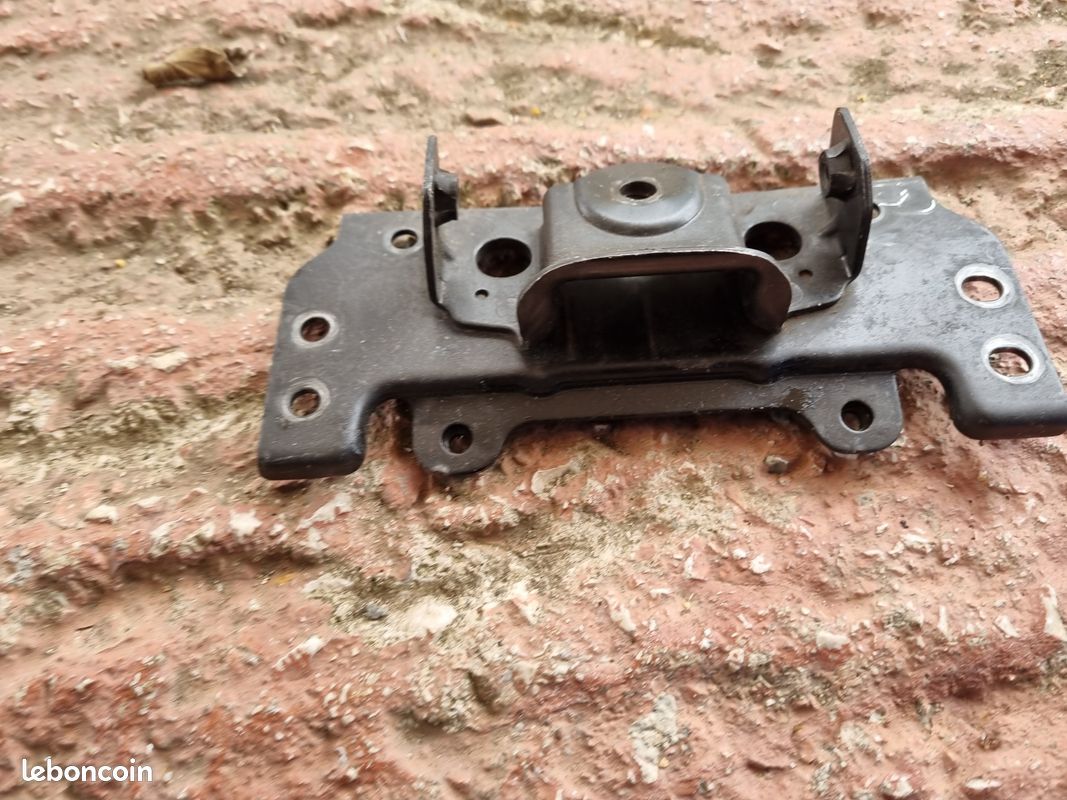 Kawasaki ER 5 1997 support réservoir (image 1)