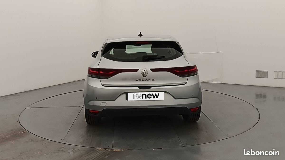 Renault megane iv berline blue dci 115 evolution (image 5)
