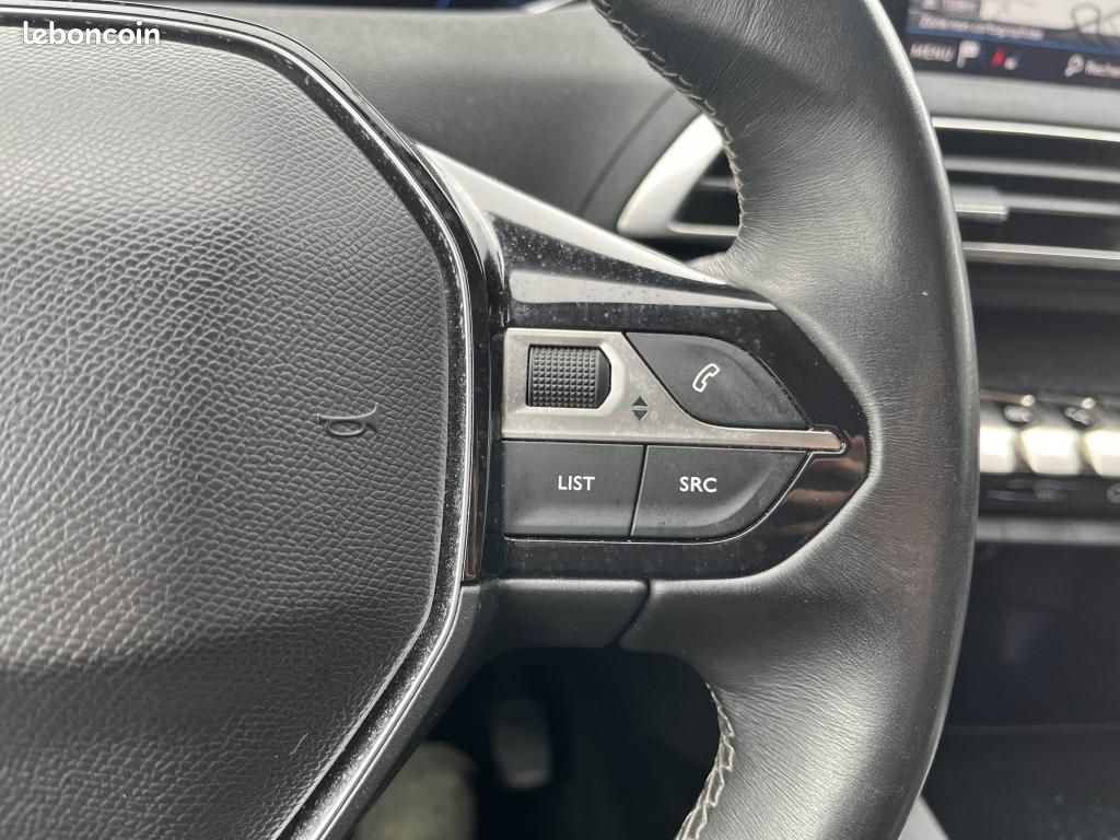 PEUGEOT 3008 1.2i 12V S&S - 130 - ALLURE (image 11)