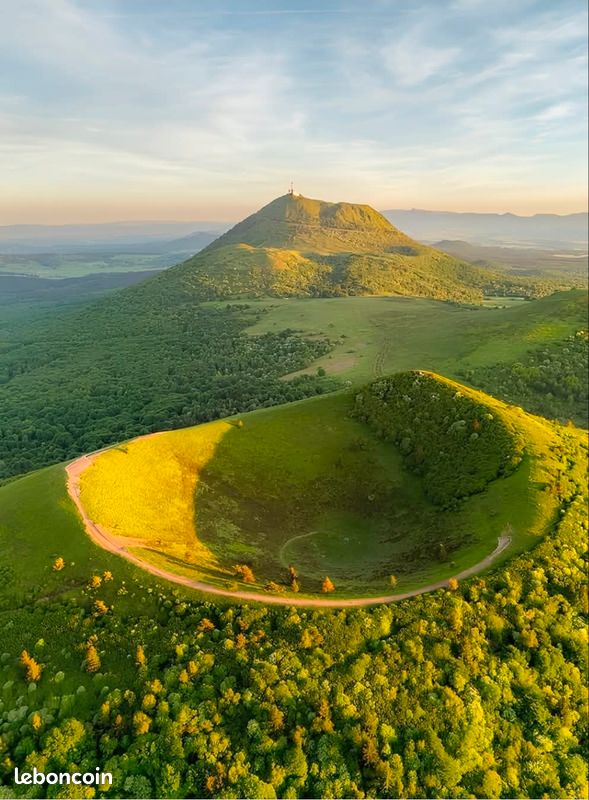 Gite vue Puy de Dôme "le VULCAN" (image 2)