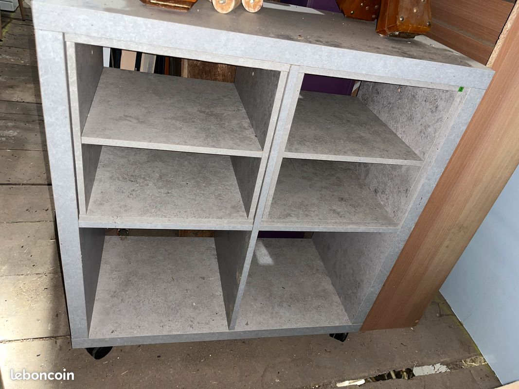 Meuble 4 cases (image 1)