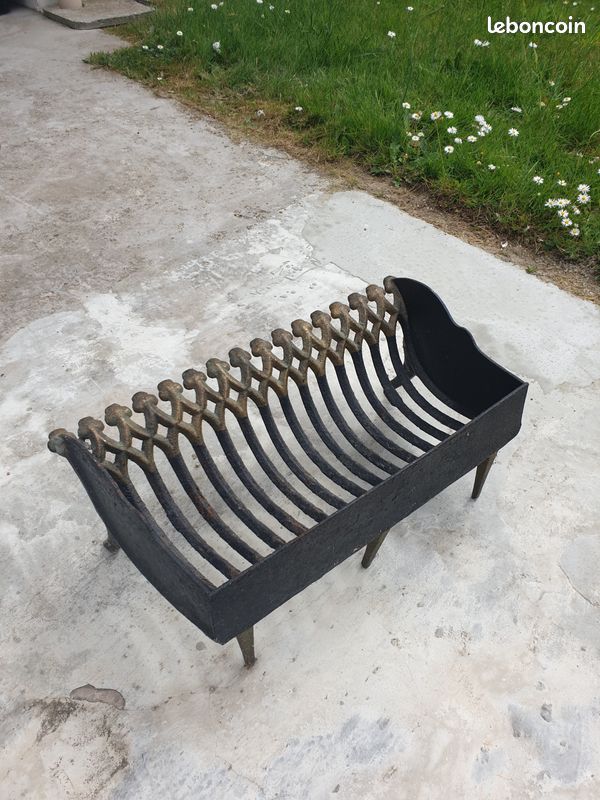 Porte buches en fonte pour cheminée (image 3)