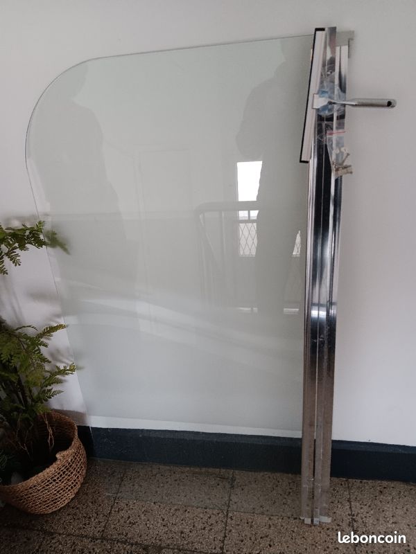 Porte vitrée de douche (image 1)