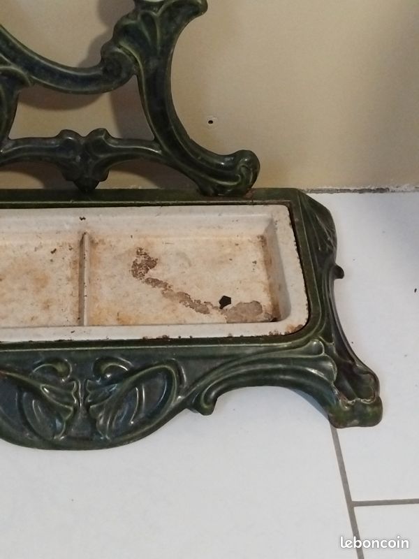Porte-parapluies Art Nouveau ancien en fonte émaillée verte - Modèle Grenouille (image 2)