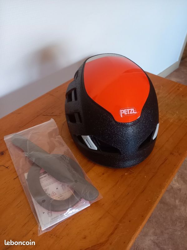 Paragliding Helm Charly Insider – Gr. M, blau (D'occasion) à Luzern pour CHF 30 – avec livraison | Acheter sur