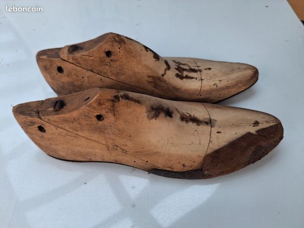 Ancienne Paire D'Embauchoirs En Bois - Outil De Cordonnier Vintage