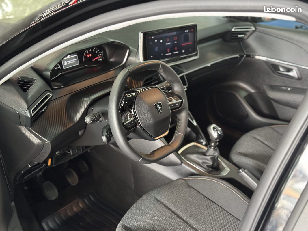 Peugeot 208 1.2 puretech 100 style 2025 ttc (image 12)